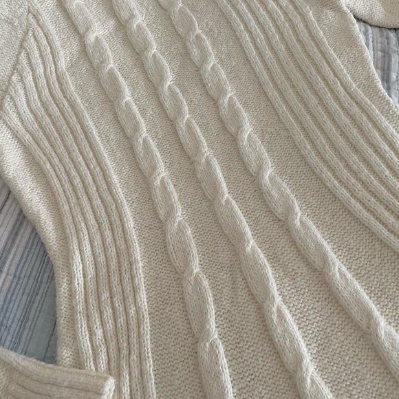 NWOT!! Hollister Mini Dress Sweater size S - Picture 4 of 10